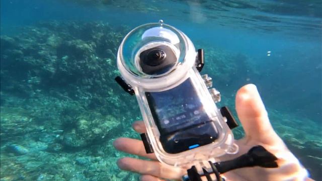 【水中で完全に見えない】最新ギア！Insta360 見えない潜水ケースが魔法！従来のハウジングと比較！透明度抜群のヒリゾ浜を４Kでお届けします（＃ハウジング　＃insta360 #見えない潜水ケース смотреть онлайн