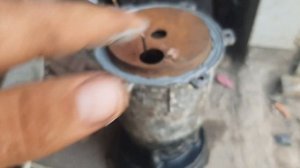 наш то садить насос чтоб не заливала ВАДА на резинку или герметик