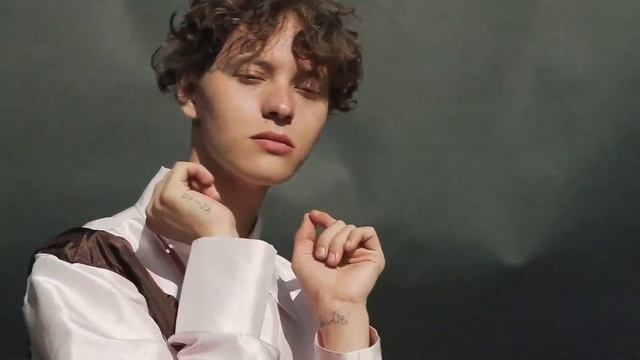ШАРЛОТ.КЛИП ПЕСНИ ЩЕКА НА ЩЕКУ