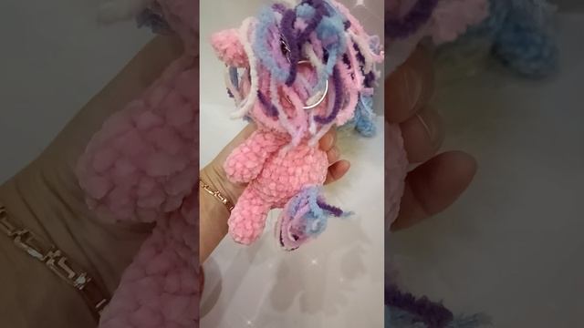 Плюшевые игрушки ручной работы #мимисити плюшевая единорожка 🦄 #мимисити #вязанныеигрушки #игрушкик