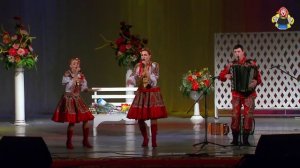Ансамбль "Калина" с песней "ВЫЙДУ НА УЛИЦУ", в гостях у "Митрофановны". СУПЕР!