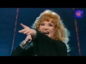 Алла Пугачева - Примадонна Primadonna (на английском языке) - Alla Pugacheva