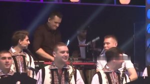 Orchestra Fratilor Advahov & Angry Band - Duel Muzical