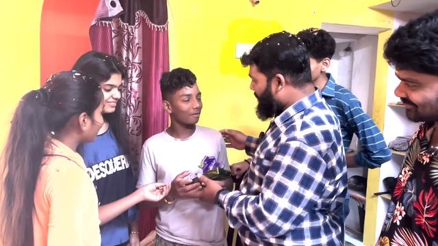 Babbu కు Iphone 17 Special Edition Gift ఇచ్చిన Sharath anna || చాల Emotional #comedytub