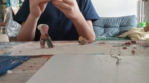 леплю пластилина фигурку