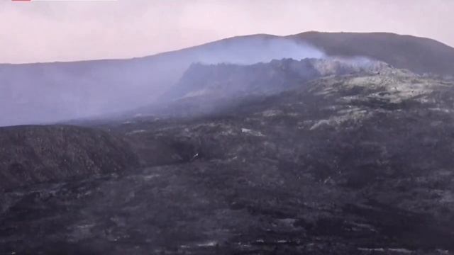 Tremors Rising And Blue Smoke Appearing At Iceland Fagradalsfjall Geldingadalir Volcano смотреть онлайн
