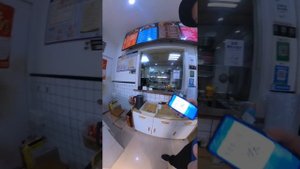 Ещё один день в Китае. Не смогли заплатить за еду и нас  бесплатно накормили.