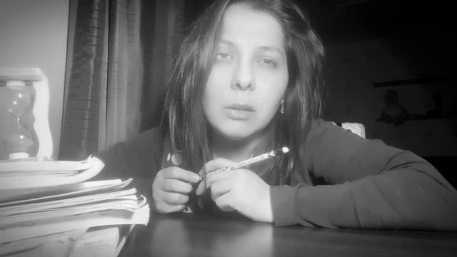 Тара Алиева «Живых всё меньше в телефонной книжке...» смотреть онлайн