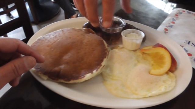 Best Pancakes at Paula's Pancake House Restaurant Review, Solvang California смотреть онлайн