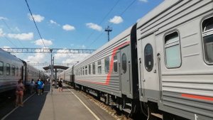 Электровоз ЭП1 356 с поездом №233М Москва-Новороссийск.
