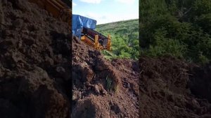 Как прокладывают трубопровод через реку.