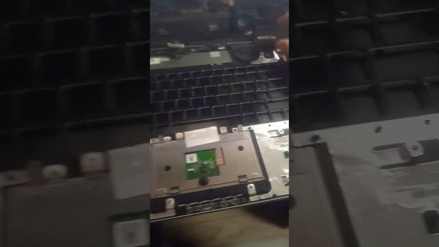 Ноутбук склеили супер клеем и поксиполом! Слов нету, одни эмоции. #shorts смотреть онлайн