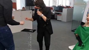 Корпоратив в офисе сценарий 23 февраля, ведущий на корпоратив.