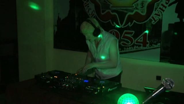 дискотека 8 марта муслим нагиев музыка в стиле house смотреть онлайн