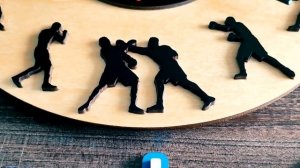 Деревянные часы "Боксеры" с фотопечатью и объемными фигурками