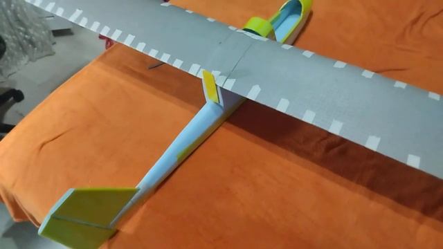 Строю самолёт на радиоуправлении размах 1,7 метров. смотреть онлайн