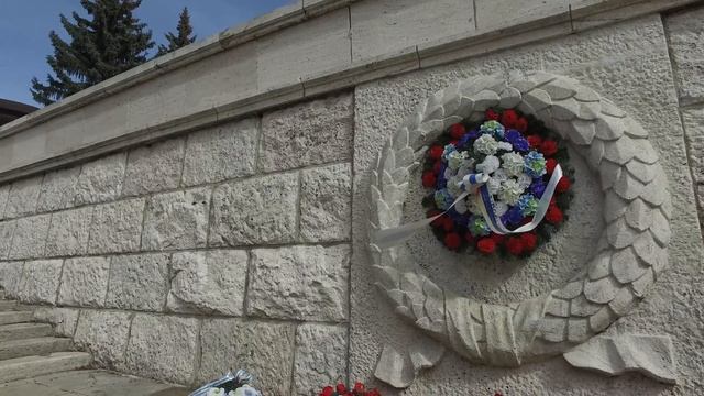 Liptovsky Mikulas - Vojensky cintorin - Haj nicovo - DJI OSMO 4k смотреть онлайн