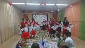 Танец с мамами