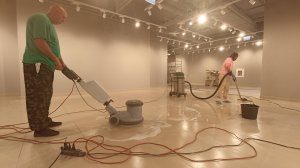 Глубокая размывка пола роторной машиной CleanProff|Клининг Москва