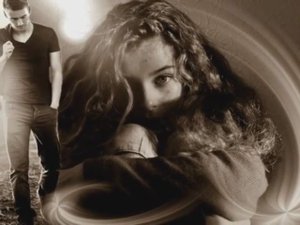 А куда бежать...исп.авт.Е. Коновалов,аранж. А. Закшевский