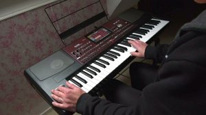 KORG PA 700