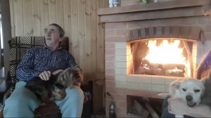 СВАРИЛА СУП ИЗ ПАКЕТИКА, А СВЕТ ТО ВКЛЮЧАТ, ТО ВЫКЛЮЧАТ. НАСТРАИВАЮТ НАВЕРНОЕ.