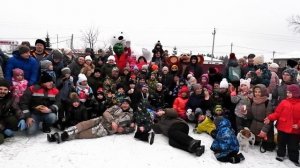 Собрали много людей на масленнице! Поздравление белый мишка