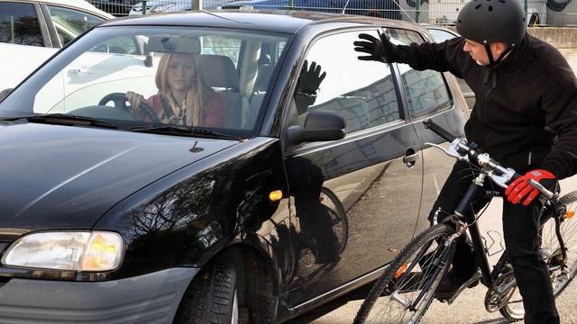 Лежачий полицейский смотреть онлайн