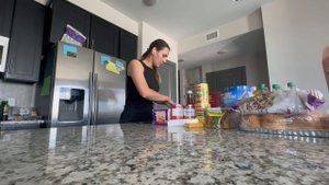 FOOD BANK  Что едят иммигранты в Америке / Бесплатные продукты в США / ФУДБАНК ПОМОЩЬ / БЕСПЛАТКА