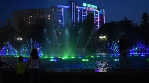 Поющие фонтаны 01 (Усть-Каменогорск)