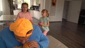 Эмма и Розали испугались за папу😱 Папа стал толстым!? Правильное питание от Эммы и Розали.