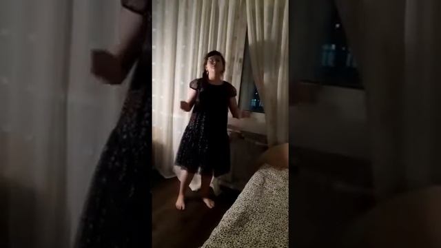 Волкова Дарья, 10 лет, С.Есенин "Не жалею, не зову, не плачу" смотреть онлайн