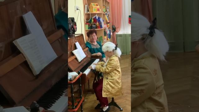 Мне 5 лет, утренник в детском саду #детскийканал #pianokids#littlemozart#mozart#фортепиано#дети смотреть онлайн