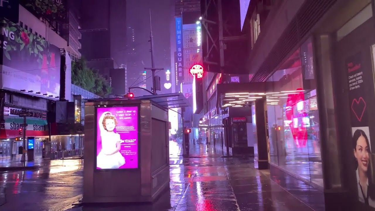 ⁴ᴷ⁶⁰ Heavy Rain at Night in New York City | RAIN WALK IN NYC at 2 A.M. смотреть онлайн