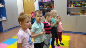 Песня для детей "Голубые санки"