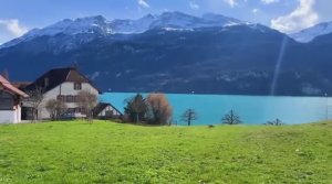 Бриенц, Швейцария. Прогулка по самой красивой швейцарской деревне в солнечный зимний день