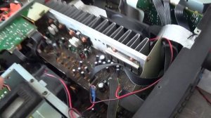 Yamaha RX V795 не включается, щелкает реле