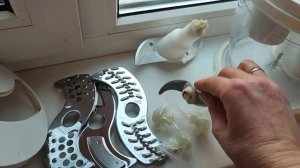 Продаю кухонный комбайн Redmond rfp 3903