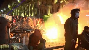 В Тбилиси проспект Руставели полностью очищен от протестующих