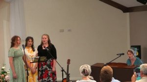 Чётко мерит время маятник веков.