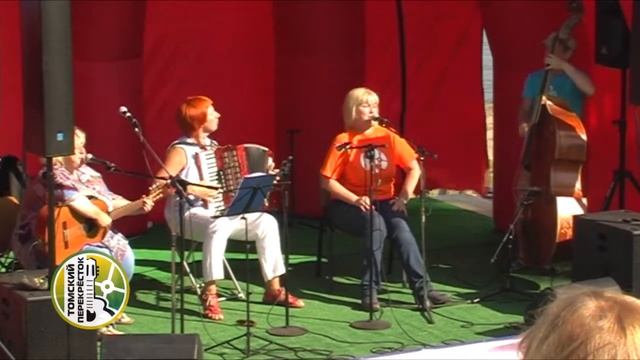 "Жестокая морская песня"- Ирина Абушаева, Марина Томилова, Лариса Бауфал (аккордеон)