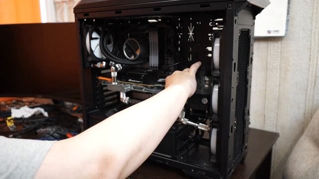 СБОРКА ПК С СУПЕР КЛЕЕМ, КОТОРАЯ ПОТЕКЛА - СБОРКА КОМПЬЮТЕРА С ВОДЯНЫМ ОХЛАЖДЕНИЕМ ОТ НИРОМСА смотреть онлайн