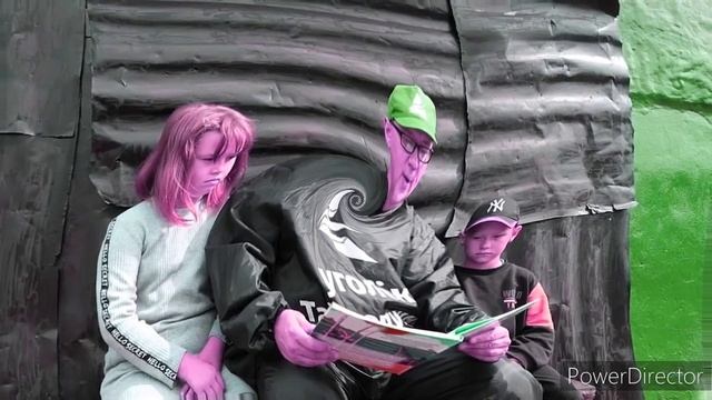 Уголёк Тайлепушка читает шахтёрские сказки in Does Respond смотреть онлайн