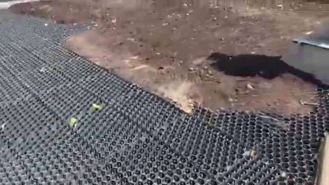 Благоустройство склона подпорным камнем, озеленение территории. Часть1