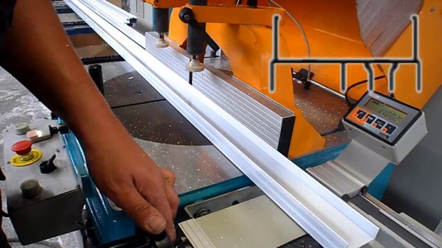 Как собираются алюминиевые раздвижки для балконного остекления. Часть 1. Профиль. смотреть онлайн