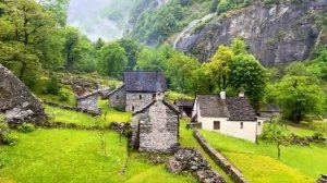 Саббионе, Швейцария 4K Самые красивые каменные дома в деревнях, атмосфера дождя!...