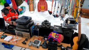 Блошиный рынок на Удельной в высоком качестве. Поход на барахолку Санкт-Петербурга от 29.01.22г.