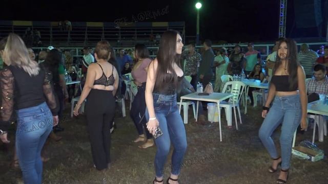 Hermosa Mary muy guapa mujer Bailando Zapateado смотреть онлайн