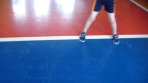 Упражнение 7. Как передвигаться  по кругу приставным шагом