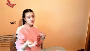 LIFE VLOG:Девчонки на хозяйстве дома/ Мы уехали/ Лика о школе.